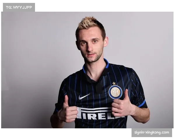 布罗佐维奇跑动范围大 覆盖利雅得胜利中场右路